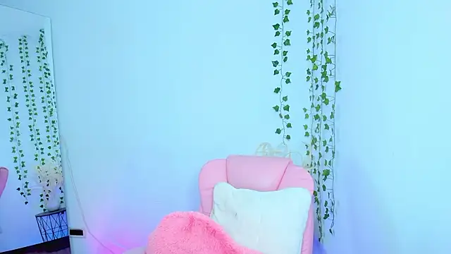 Snapshot of Silena_sky chatting on 03-04-26, 08:00 Silena sky online show from 03-04-26, 08:00