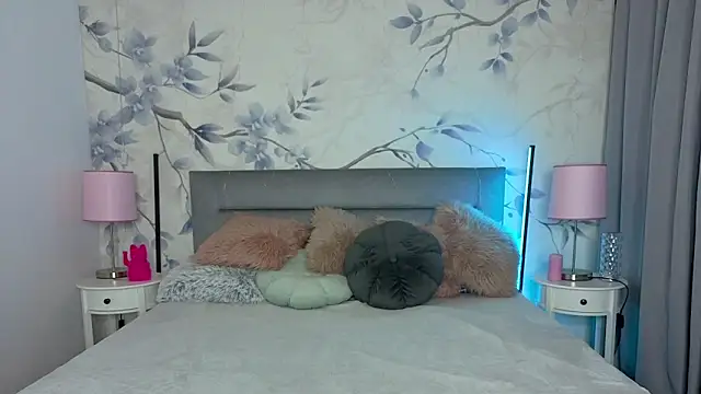 Snapshot of Silena_sky chatting on 02-20-26, 02:19 Silena sky online show from 02-20-26, 02:19