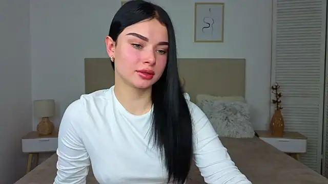 Snapshot of Silena_sky chatting on 02-02-26, 02:27 Silena sky online show from 02-02-26, 02:27