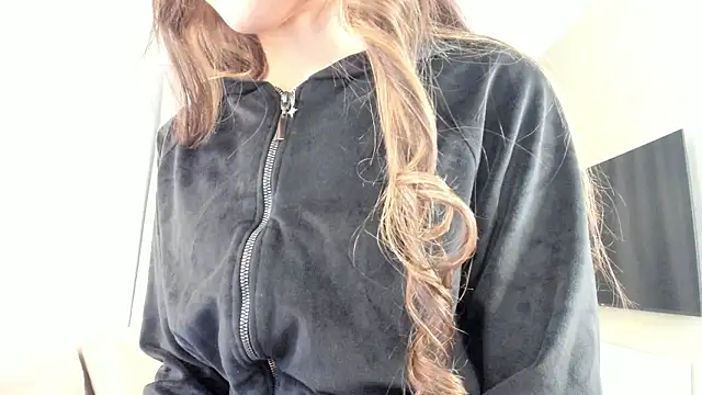 TreasaCrebs online show from 02-08-26, 06:38