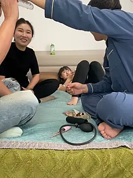 xiaotiantian-10 online show from 03-05-26, 08:00