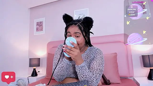 sexy curlylady online show from 02-11-26, 08:41