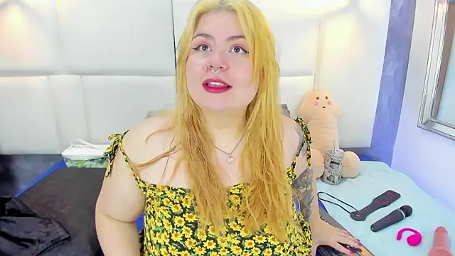 Martina armos online show from 02-24-26, 01:12