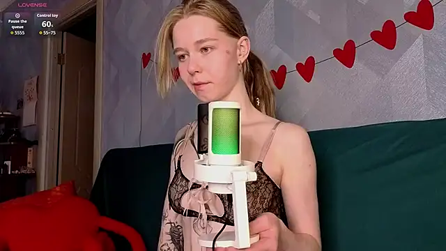 Snapshot of Austeja_Ona chatting on 06-08-26, 06:52 Austeja Ona online show from 06-08-26, 06:52