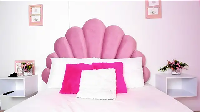 Ms zozi  online show from 02-10-26, 01:54