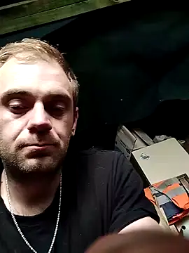 Snapshot of vendabananek chatting on 05-10-26, 04:20 vendabananek online show from 05-10-26, 04:20