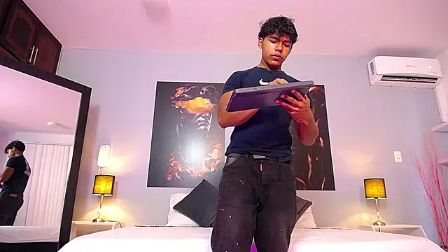 Snapshot of DanielHaloran chatting on 02-05-26, 01:18 DanielHaloran online show from 02-05-26, 01:18