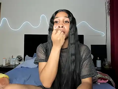 Snapshot of YourDreamReal chatting on 02-15-26, 01:50 YourDreamReal online show from 02-15-26, 01:50