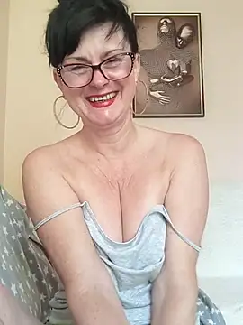 AliceSwan57 online show from 06-10-26, 06:58