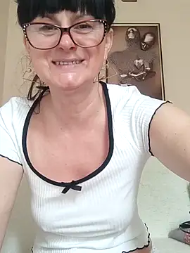 AliceSwan57 online show from 05-27-26, 06:43