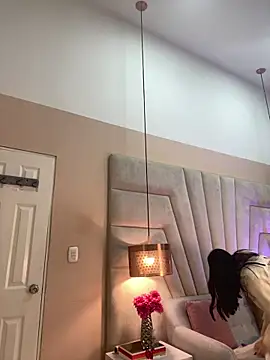 JuliaaVega online show from 02-25-26, 12:16