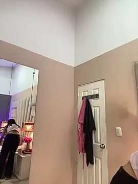 JuliaaVega online show from 02-19-26, 12:13