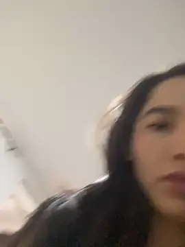 JuliaaVega online show from 04-27-26, 12:36