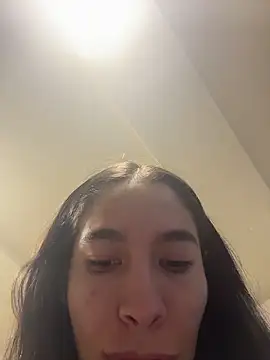 JuliaaVega online show from 05-12-26, 12:00