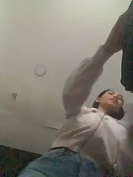 JuliaaVega online show from 04-23-26, 12:29