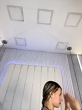 JuliaColemann online show from 02-25-26, 12:05