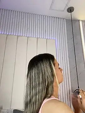 JuliaColemann online show from 03-19-26, 12:05