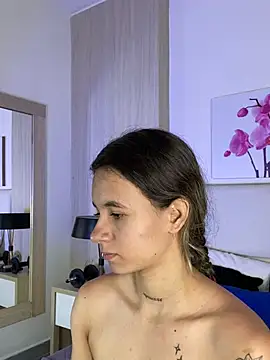 JuliaColemann online show from 07-06-26, 12:01