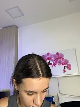 JuliaColemann online show from 07-18-26, 11:52