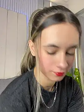 JuliaColemann online show from 04-14-26, 11:59