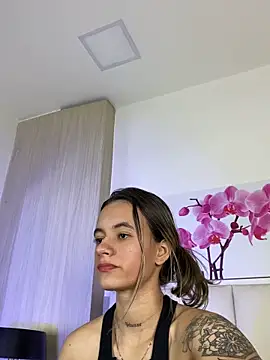 JuliaColemann online show from 06-03-26, 02:33