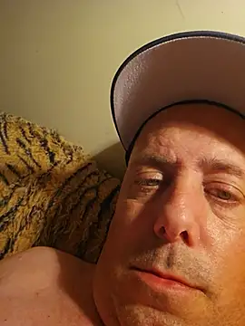 Snapshot of Martin_dick78 chatting on 05-26-26, 08:29 Martin dick78 online show from 05-26-26, 08:29