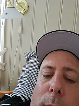 Snapshot of Martin_dick78 chatting on 05-21-26, 02:14 Martin dick78 online show from 05-21-26, 02:14