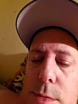 Snapshot of Martin_dick78 chatting on 02-27-26, 01:28 Martin dick78 online show from 02-27-26, 01:28