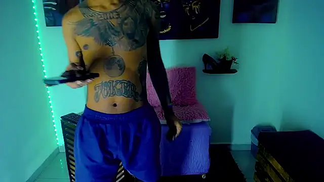 Tatoo Noah online show from 03-31-26, 01:13