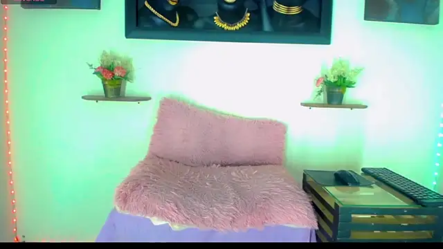 Tatoo Noah online show from 02-23-26, 01:12