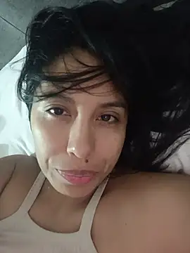 Snapshot of LizaLorini chatting on 07-01-26, 12:00 LizaLorini online show from 07-01-26, 12:00