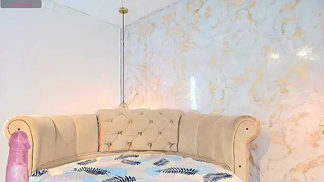 Snapshot of tifanibrown chatting on 02-14-26, 01:33 tifanibrown online show from 02-14-26, 01:33