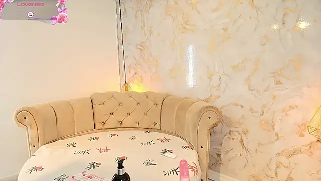 Snapshot of tifanibrown chatting on 02-03-26, 12:21 tifanibrown online show from 02-03-26, 12:21