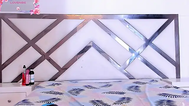 Snapshot of tifanibrown chatting on 02-24-26, 01:23 tifanibrown online show from 02-24-26, 01:23