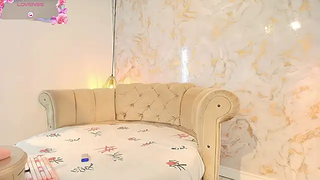 Snapshot of tifanibrown chatting on 02-05-26, 01:18 tifanibrown online show from 02-05-26, 01:18