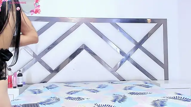 Snapshot of tifanibrown chatting on 02-20-26, 01:13 tifanibrown online show from 02-20-26, 01:13