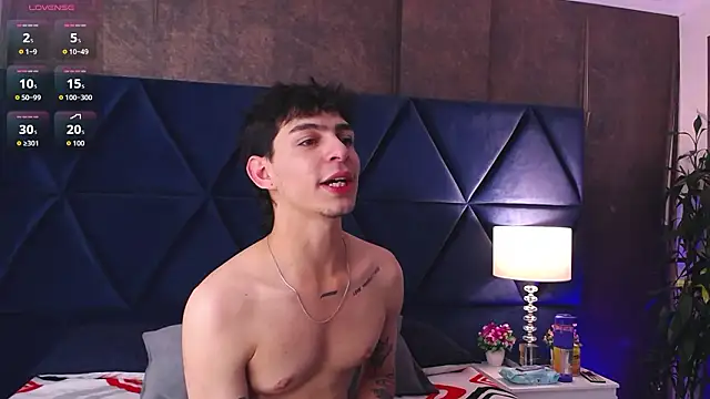 Logan Woods online show from 02-20-26, 08:33