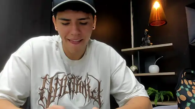 Snapshot of Tobias_Vega chatting on 02-28-26, 01:16 Tobias Vega online show from 02-28-26, 01:16