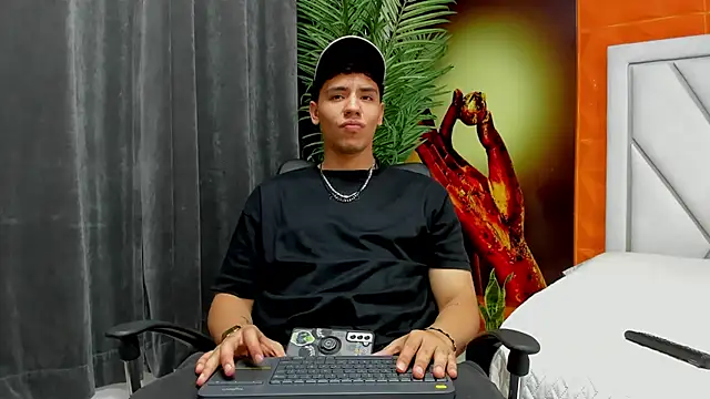 Tobias Vega online show from 03-27-26, 11:38