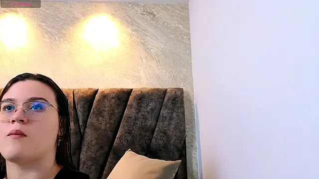 zoe hugeboobs online show from 02-25-26, 12:05