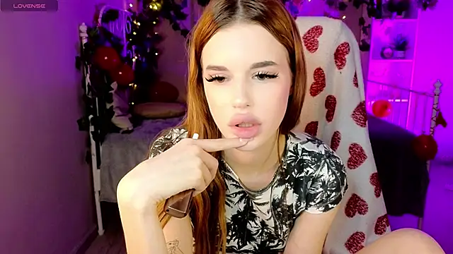 Snapshot of Anna_Lumina chatting on 02-16-26, 12:42 Anna Lumina online show from 02-16-26, 12:42