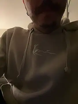 Snapshot of InkedGuy1 chatting on 02-05-26, 09:10 InkedGuy1 online show from 02-05-26, 09:10