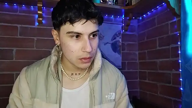 Snapshot of PaulDamico chatting on 02-04-26, 01:28 PaulDamico online show from 02-04-26, 01:28