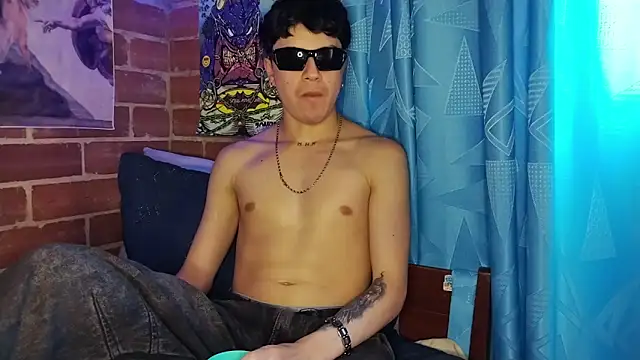 Snapshot of PaulDamico chatting on 02-12-26, 05:13 PaulDamico online show from 02-12-26, 05:13