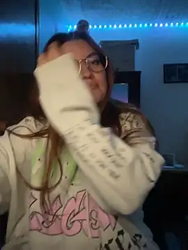 Snapshot of Vixroy7 chatting on 02-06-26, 12:28 Vixroy7 online show from 02-06-26, 12:28