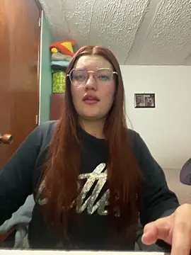 Snapshot of Vixroy7 chatting on 06-17-26, 12:00 Vixroy7 online show from 06-17-26, 12:00