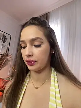 Snapshot of JessyLuvX chatting on 06-10-26, 05:52 JessyLuvX online show from 06-10-26, 05:52