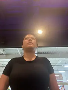 lizzy luminair online show from 02-06-26, 03:41