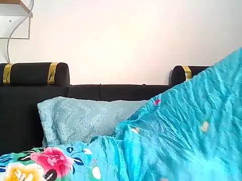 Snapshot of MisGee06 chatting on 02-08-26, 06:11 MisGee06 online show from 02-08-26, 06:11