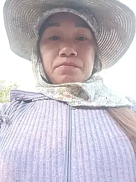 cutebobi online show from 04-11-26, 01:02